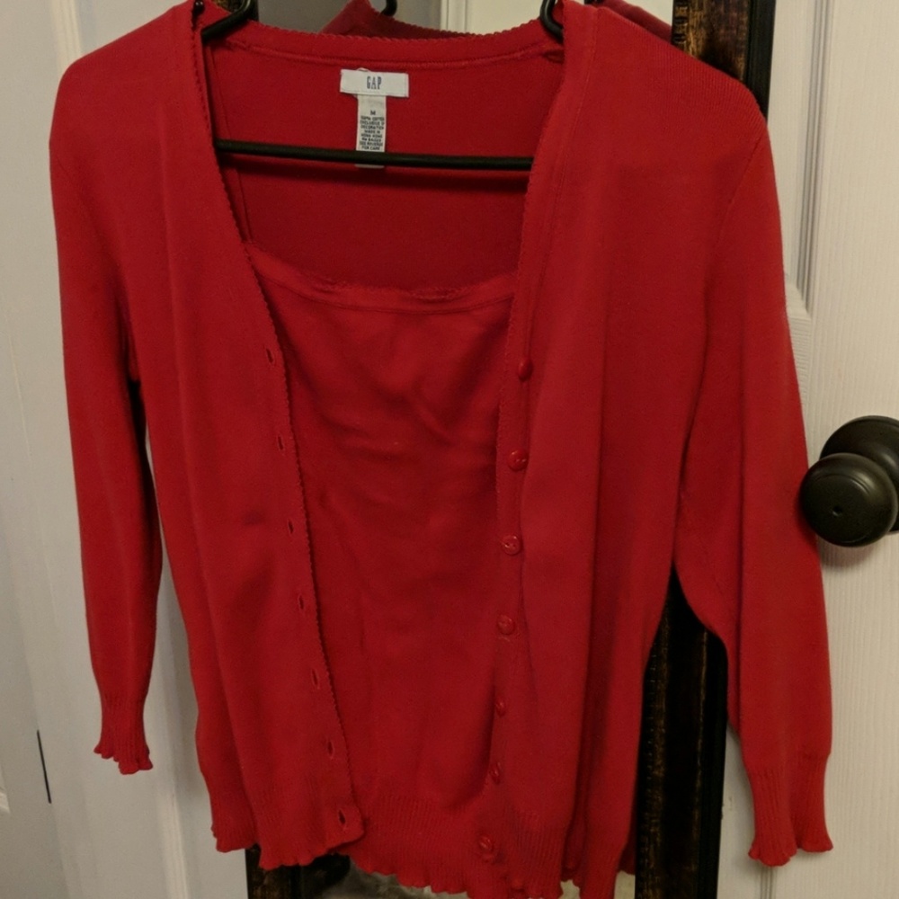 Gap tank and button down top